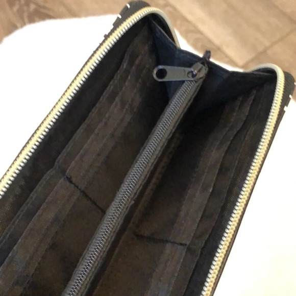 Harley Quinn Suicide Squad wallet black full zip external  and internal EUC - Picture 4 of 5